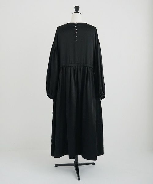 Mochi / DRESSING .silk cotton gather dress [black]