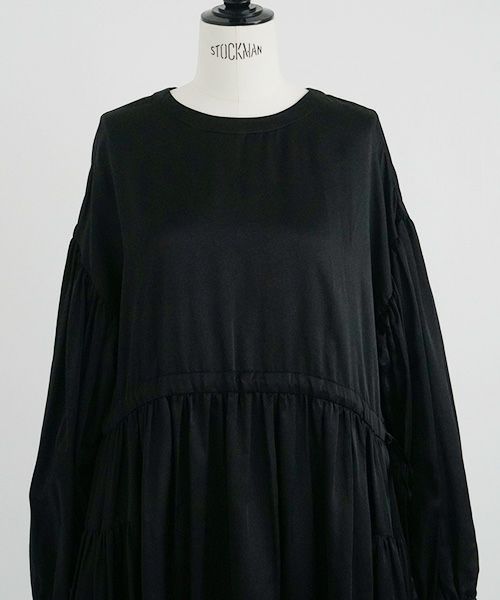 Mochi / DRESSING .silk cotton gather dress [black]