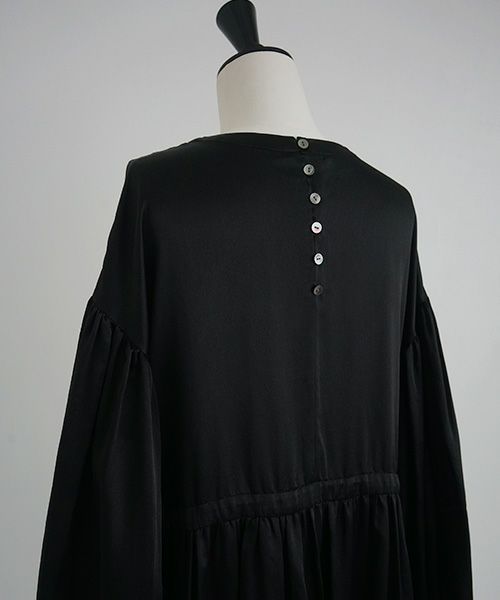 Mochi / DRESSING silk cotton gather dress [black]