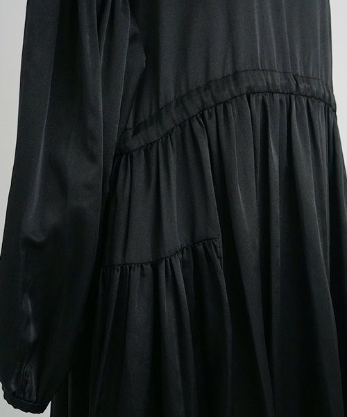 Mochi / DRESSING silk cotton gather dress [black]