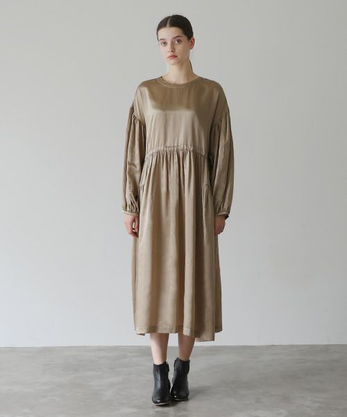 Mochi / DRESSING .silk cotton gather dress [brown beige]