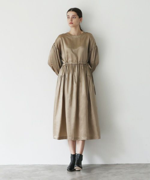Mochi / DRESSING .silk cotton gather dress [brown beige]