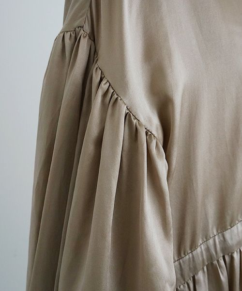 Mochi / DRESSING .silk cotton gather dress [brown beige]