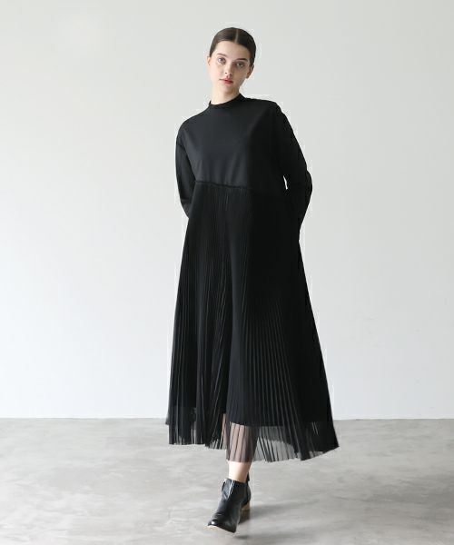 Mochi / DRESSING .organdy pleated dress [black]