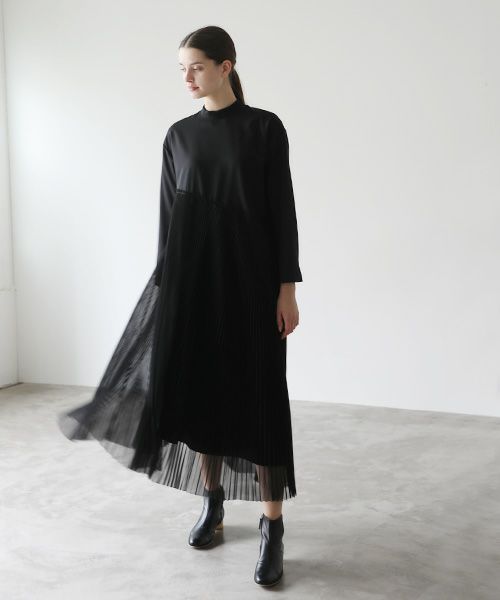 Mochi / DRESSING .organdy pleated dress [black]