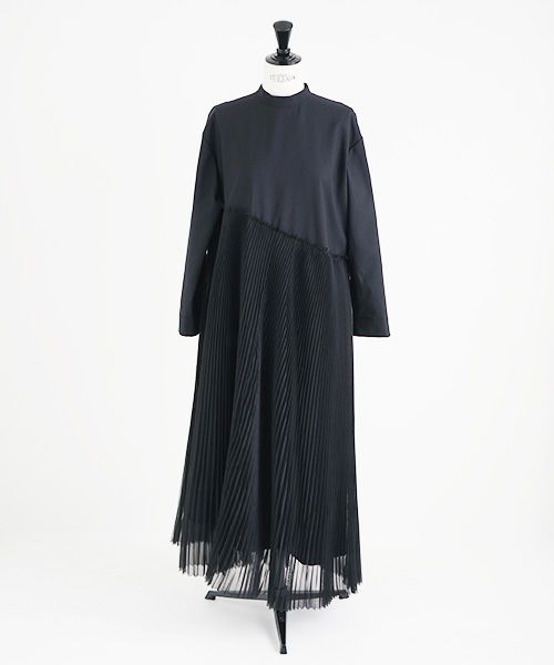 Mochi / DRESSING .organdy pleated dress [black]