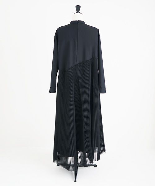 Mochi / DRESSING .organdy pleated dress [black]