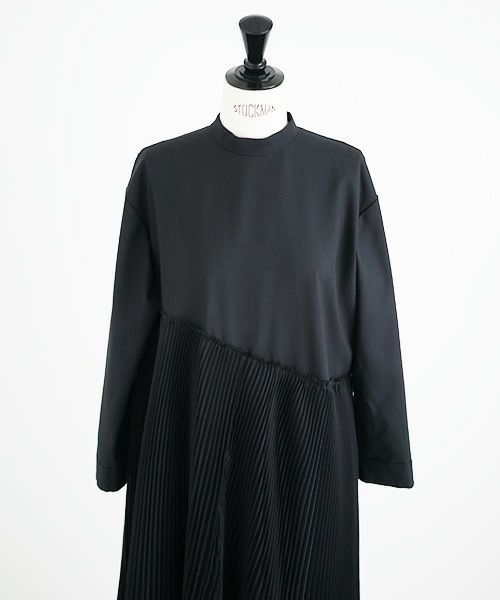 Mochi / DRESSING .organdy pleated dress [black]