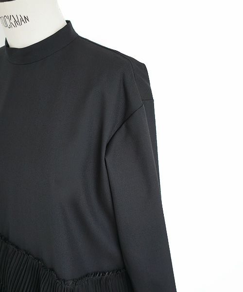 Mochi / DRESSING .organdy pleated dress [black]