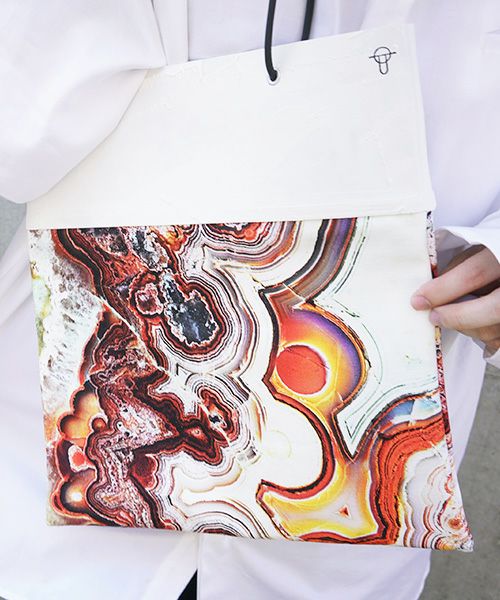 KAGARI YUSUKE.壁布トート・2020[メノウ]