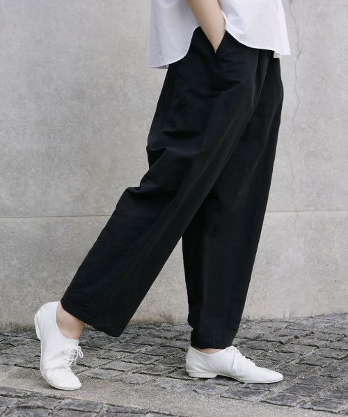 Mochi.モチ.wide tapered pants. [ms21-p-01/black]
