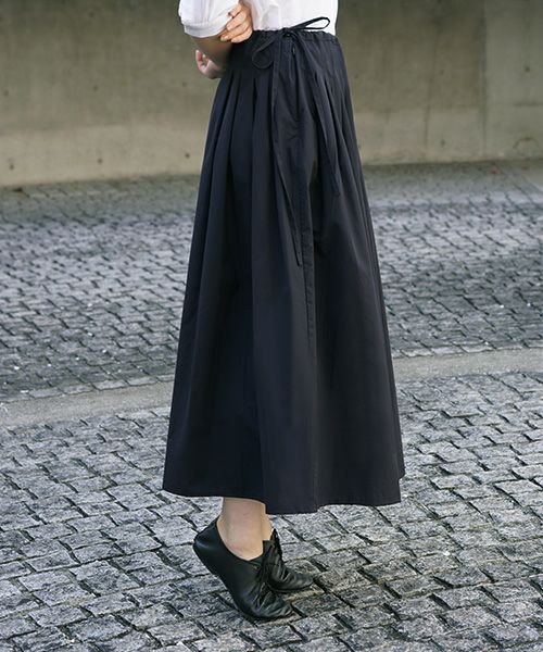 Mochi.モチ.tuck long skirt [ms21-sk-01/black]