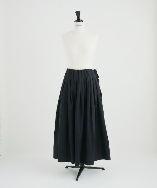 Mochi.モチ.tuck long skirt [ms21-sk-01/black]
