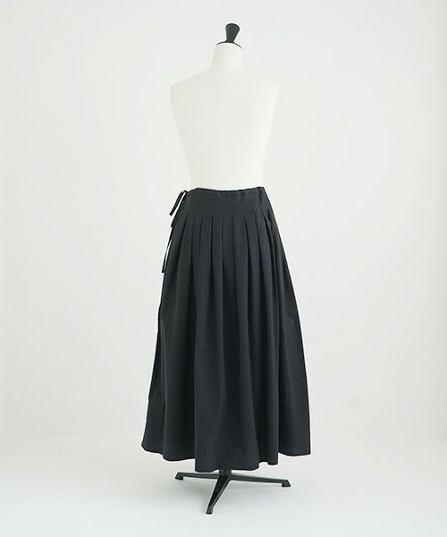 Mochi.モチ.tuck long skirt [ms21-sk-01/black]