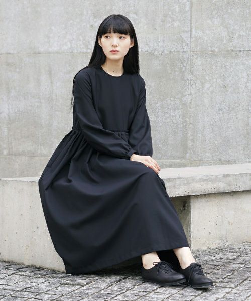 Mochi モチ tuck dress [ma-op-03/black]