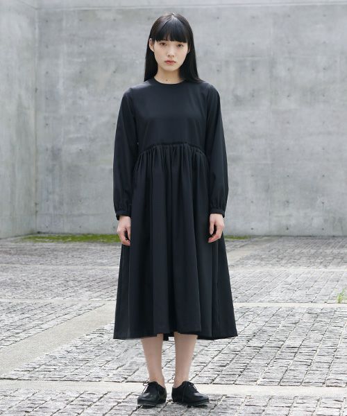 Mochi.モチ.tuck dress [ma-op-03/black]