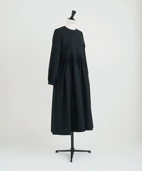 Mochi.モチ.tuck dress [ma-op-03/black]