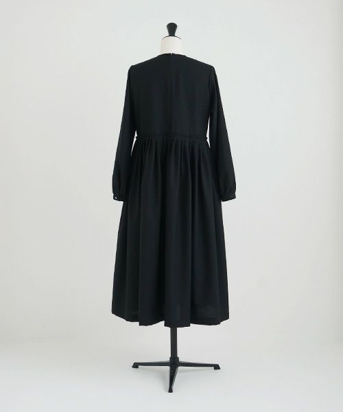 Mochi.モチ.tuck dress [ma-op-03/black]