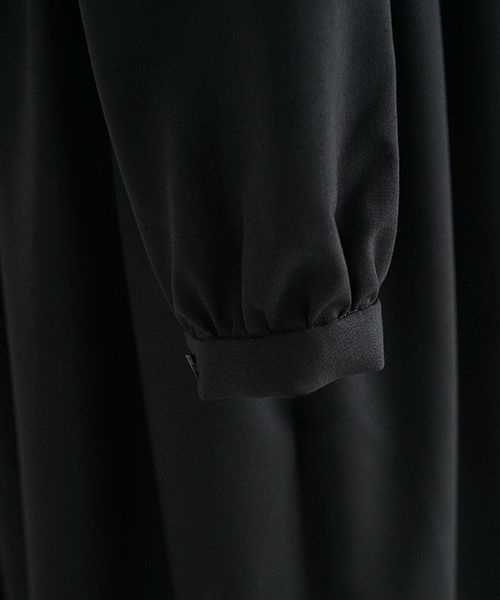 Mochi.モチ.tuck dress [ma-op-03/black]