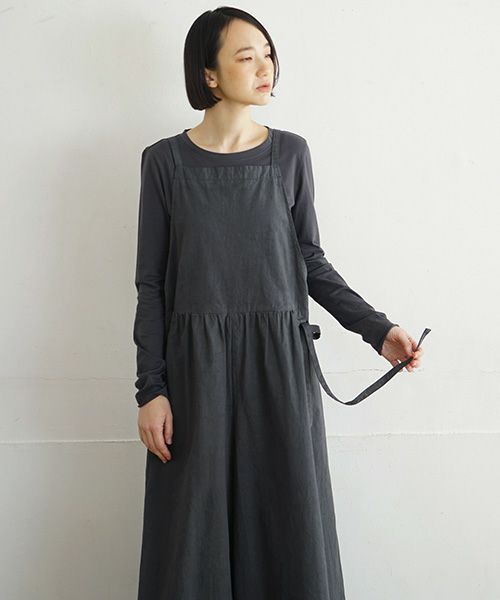 Mochi / home&miles.モチ / ホーム＆マイルズ.apron salopette [charcoal grey]