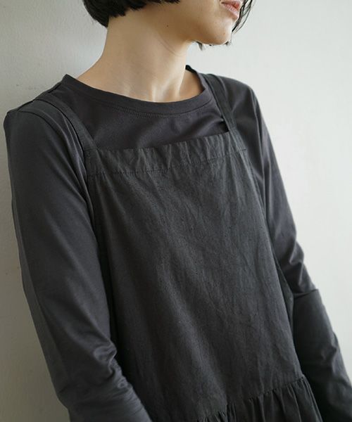 Mochi / home&miles.モチ / ホーム＆マイルズ.apron salopette [charcoal grey]