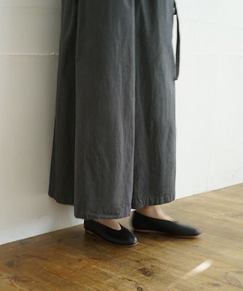 Mochi / home&miles.モチ / ホーム＆マイルズ.apron salopette [charcoal grey]