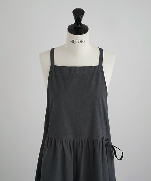 Mochi / home&miles.モチ / ホーム＆マイルズ.apron salopette [charcoal grey]