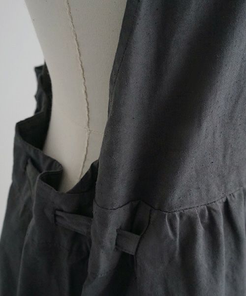 Mochi / home&miles.モチ / ホーム＆マイルズ.apron salopette [charcoal grey]