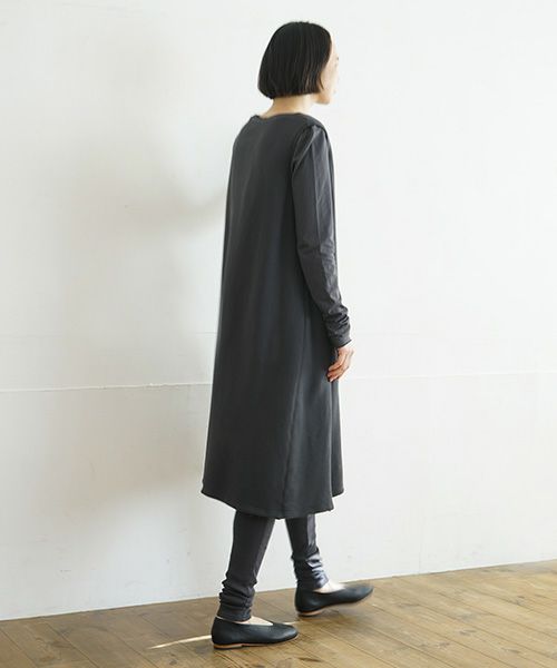 Mochi / home&miles.モチ / ホーム＆マイルズ.v-neck one piece [charcoal grey]