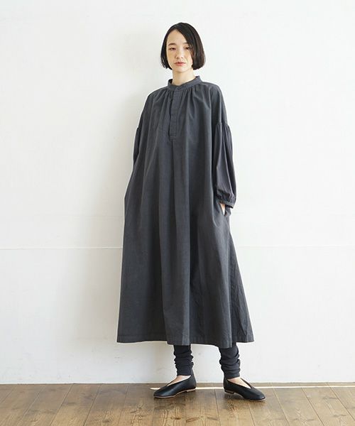 Mochi / home&miles.モチ / ホーム＆マイルズ.v-neck one piece [charcoal grey]