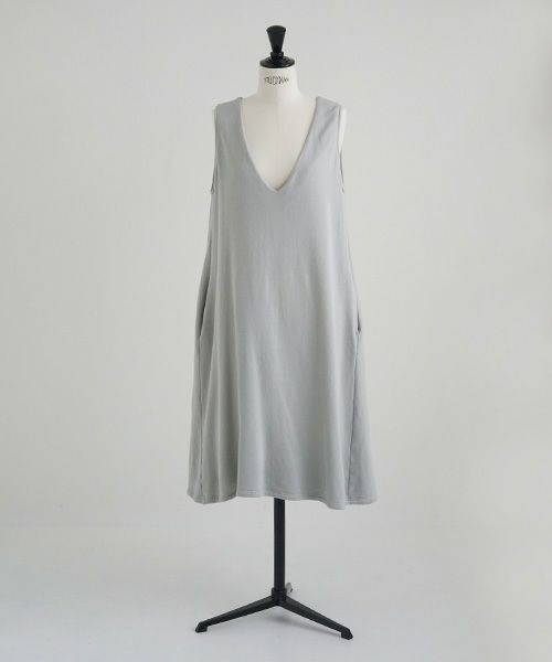 Mochi / home&miles.モチ / ホーム＆マイルズ.v-neck one piece [grey fog]
