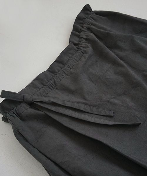Mochi / home&miles.モチ / ホーム＆マイルズ.wrap pants [charcoal grey]