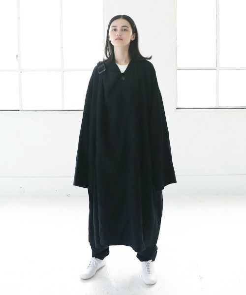 Edwina Hoerl.エドウィナホール.PILGERMANTEL[04/EH42C-01/black]_