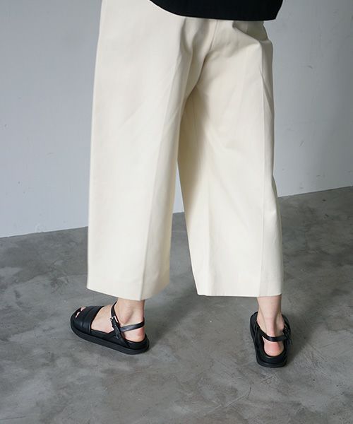 STUDIONICHOLSON スタジオニコルソン.PEACHED COTTON TWILL VOLUME PLEAT PANTS [SNW-145 / CREAM]