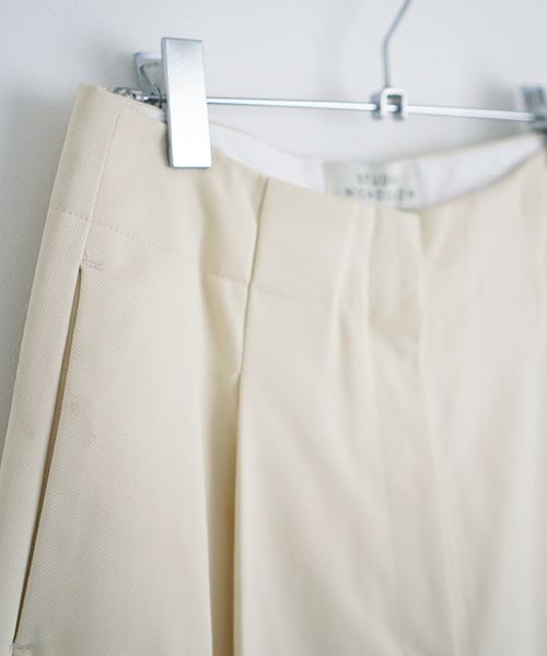 STUDIONICHOLSON スタジオニコルソン.PEACHED COTTON TWILL VOLUME PLEAT PANTS [SNW-145 / CREAM]