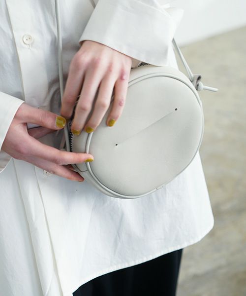 macromauro マクロマウロ.NO LETTER BAG CIRCLE S [GREY]_