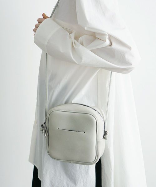 macromauro マクロマウロ.NO LETTER BAG SQUARE S [GREY]_