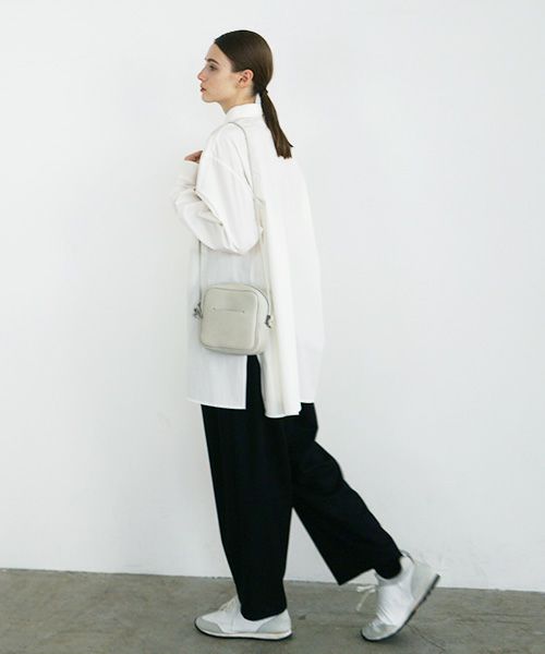 macromauro マクロマウロ.NO LETTER BAG SQUARE S [GREY]_