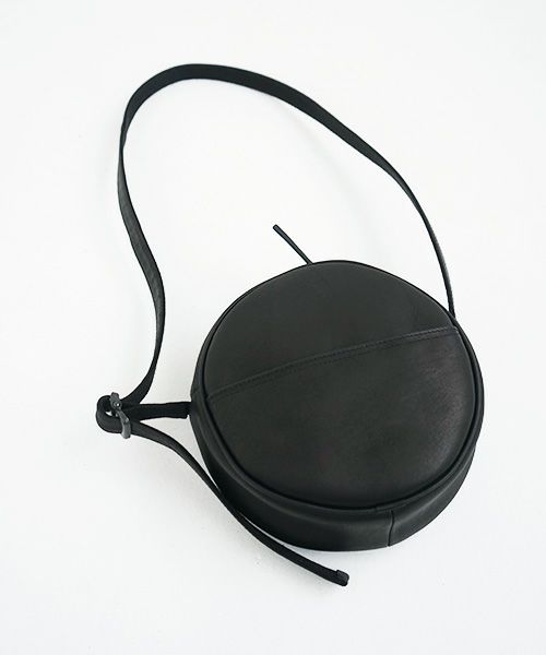 macromauro マクロマウロ.NO LETTER BAG CIRCLE M [BLACK]_