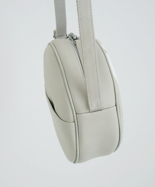 macromauro マクロマウロ.NO LETTER BAG CIRCLE M [GREY]_