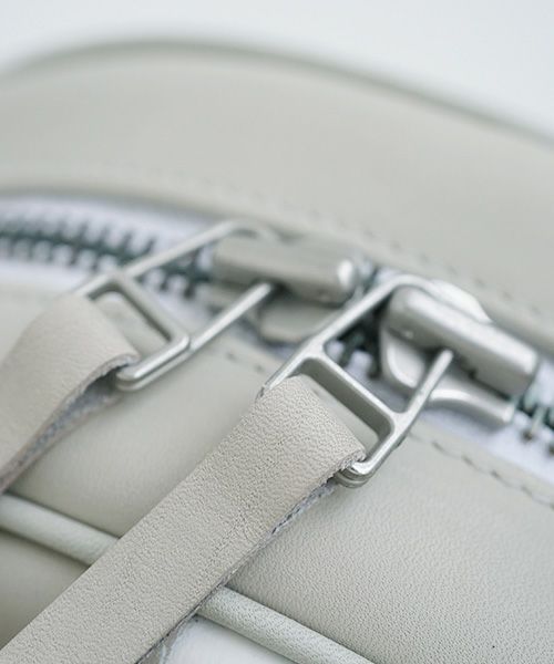 macromauro マクロマウロ.NO LETTER BAG CIRCLE M [GREY]_