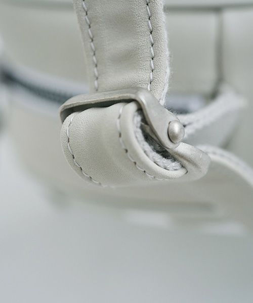 macromauro マクロマウロ.NO LETTER BAG CIRCLE M [GREY]_