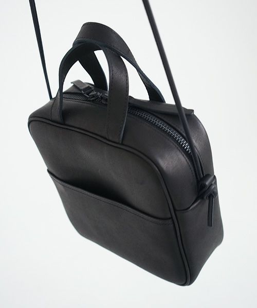 macromauro マクロマウロ.NO LETTER BAG SQUARE M [BLACK]_