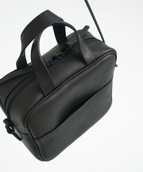 macromauro マクロマウロ.NO LETTER BAG SQUARE M [BLACK]_