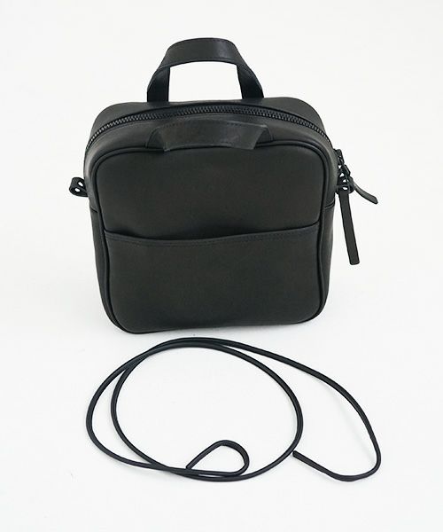 macromauro マクロマウロ.NO LETTER BAG SQUARE M [BLACK]_