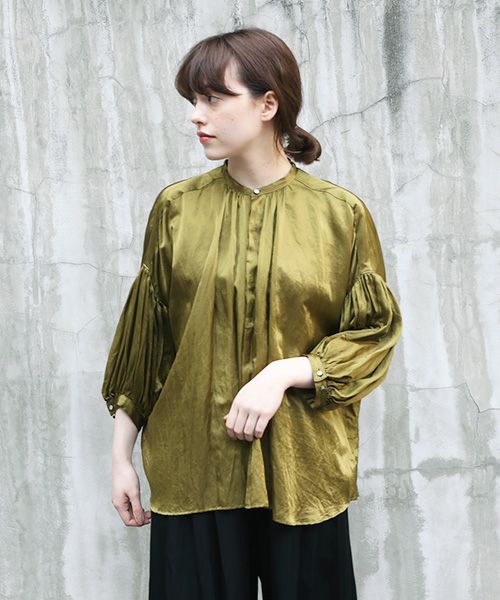 suzuki takayuki puff-sleeve blouse  カーキスズキタカユキ