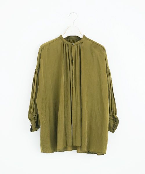 suzuki takayuki.スズキタカユキ.puff-sleeve blouse [A221-03/khaki/nude]