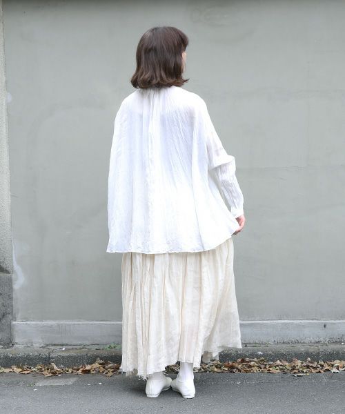 suzuki takayuki.スズキタカユキ.flared blouse [A221-07/nude-i]