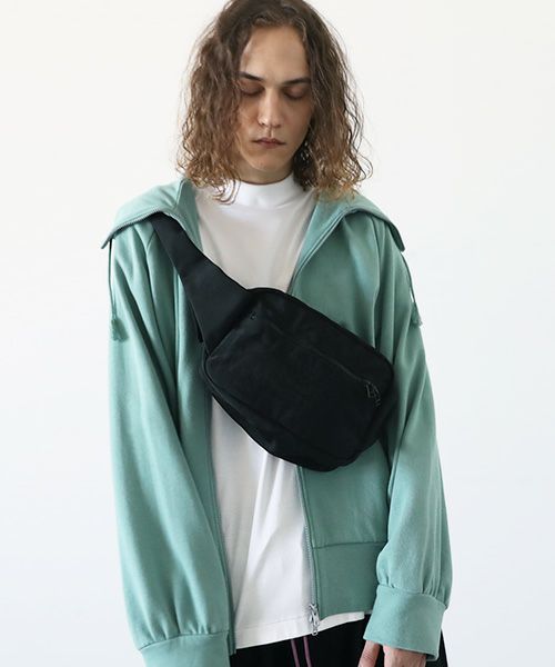 VU PRODUCT.ヴウプロダクト.body bag vu-product-B05[BLACK]