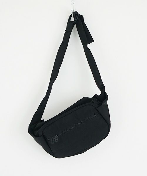 VU PRODUCT.ヴウプロダクト.body bag vu-product-B05[BLACK]